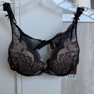 Elegant Chantelle Black Lace Bra, Size 32B